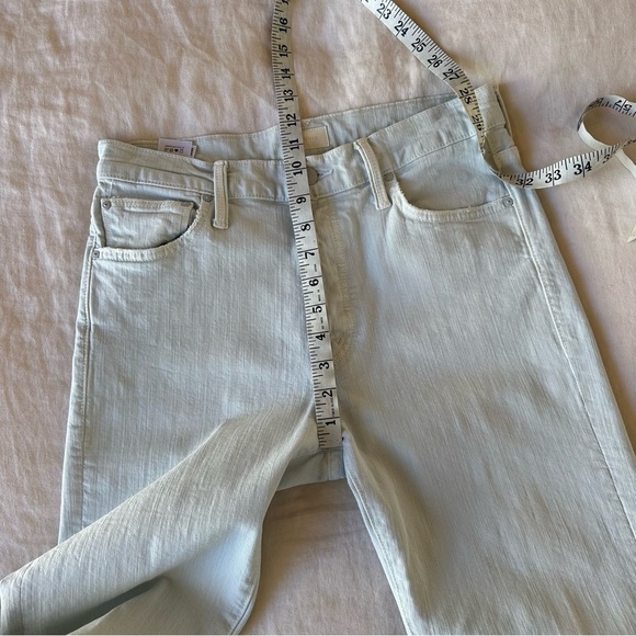 MOTHER The Scrapper Cuff Ankle Fray Jeans in The Devil May Care Size 26 - Picture 13 of 14